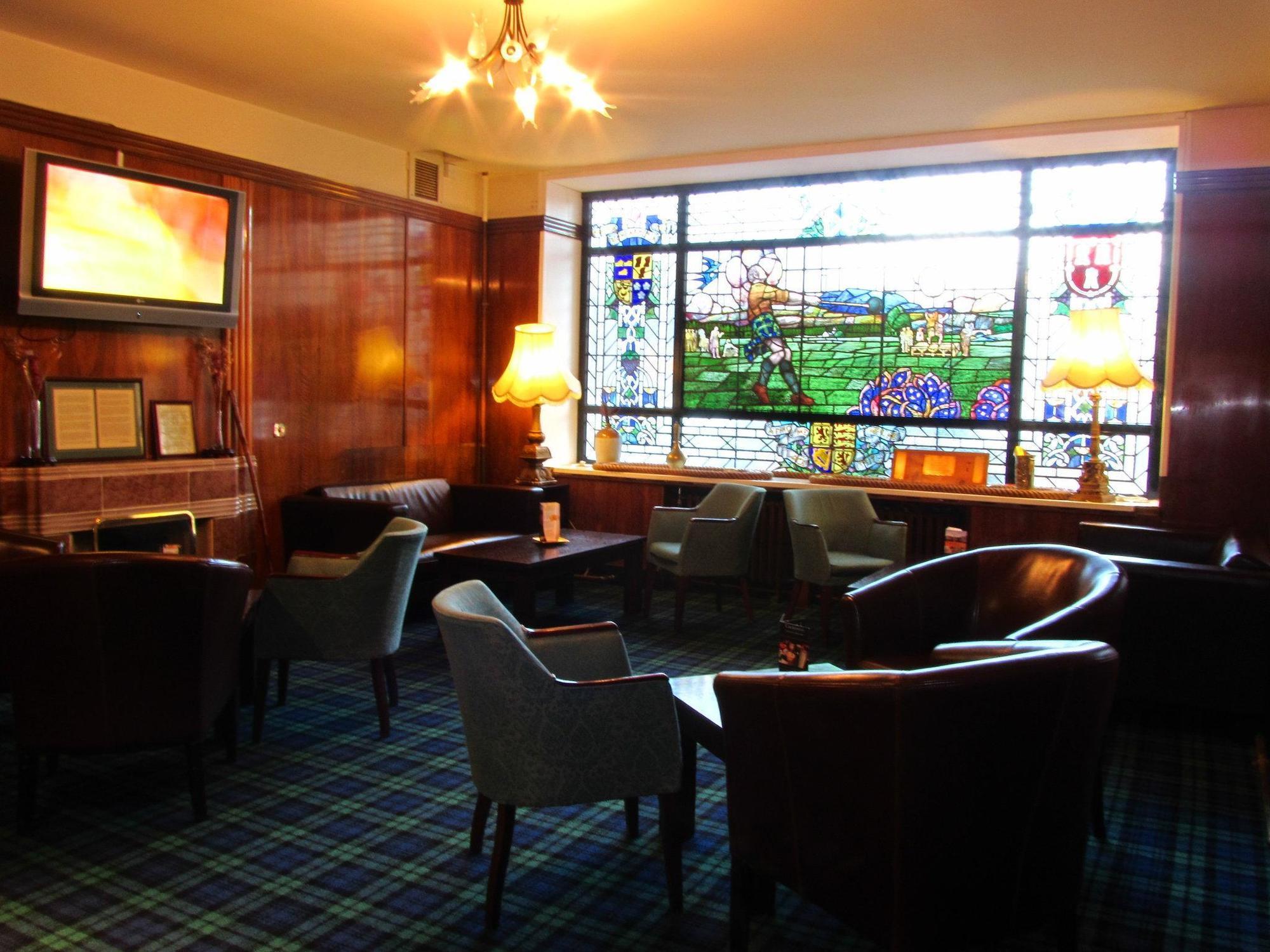 אבוין Huntly Arms Hotel מראה חיצוני תמונה