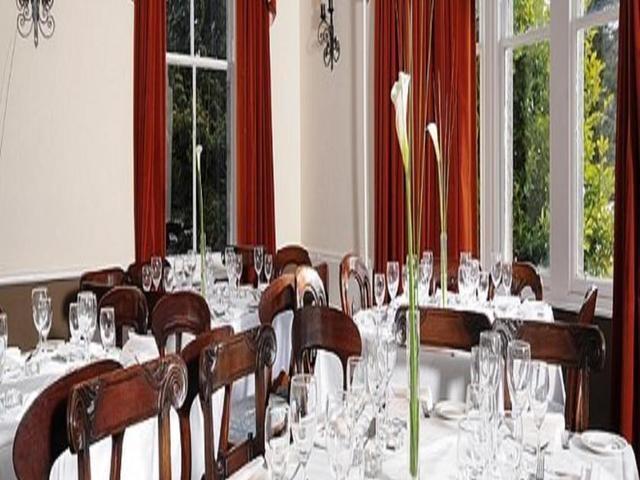 אבוין Huntly Arms Hotel מראה חיצוני תמונה