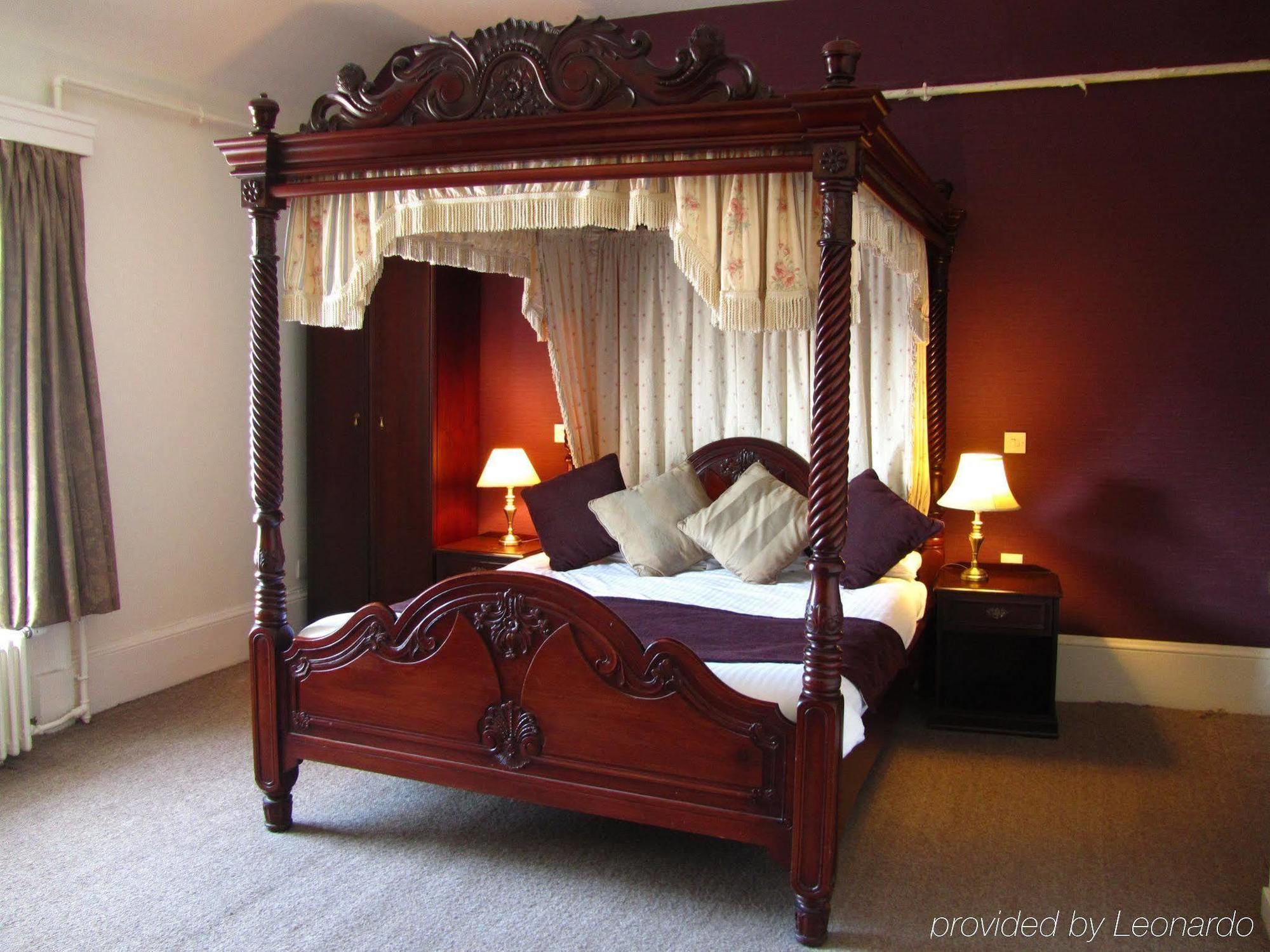 אבוין Huntly Arms Hotel מראה חיצוני תמונה